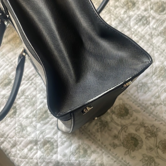 Michael Kors Bag - Picture 8 of 10